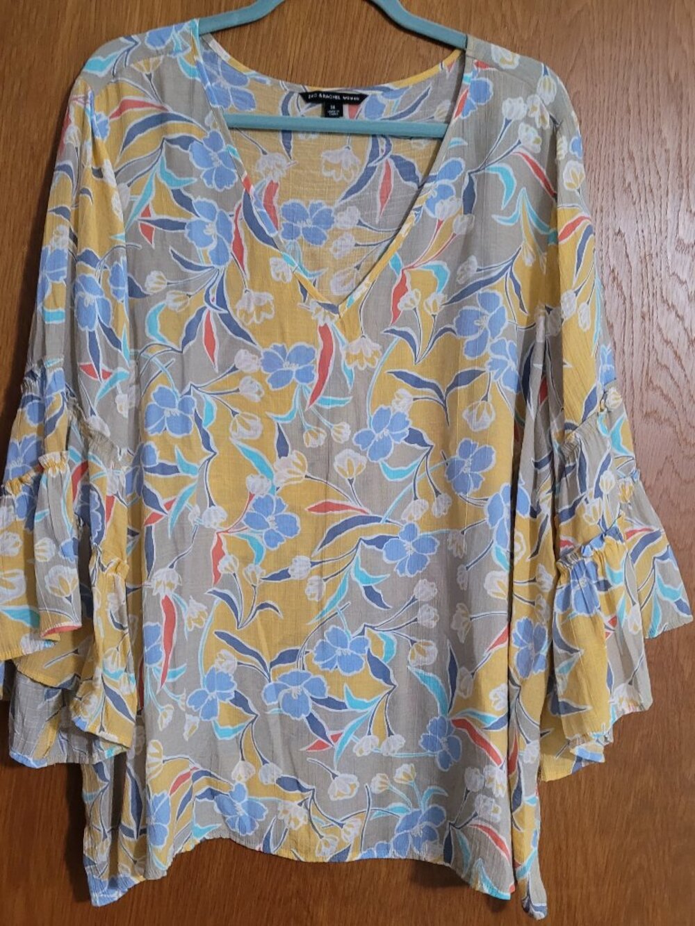 Zach & Rachel Woman Floral Top - Size 3X